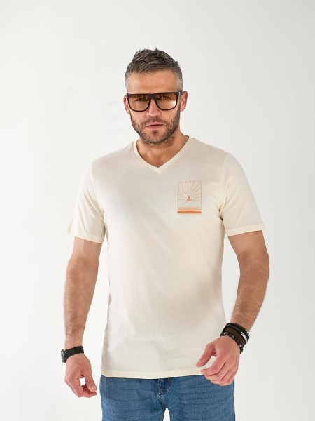 Чоловіча футболка з візерунком бежевого кольору 33361