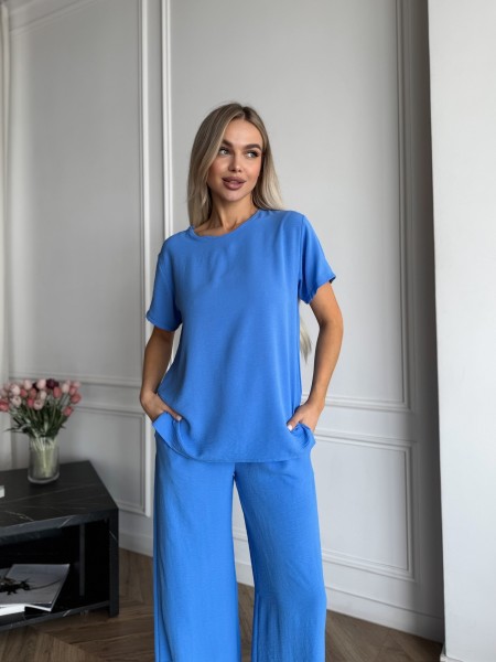 Жіночий легкий прогулянковий костюм свiтло-синього кольору 33393