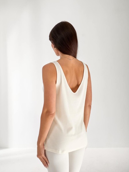 Майка базова жіноча в рубчик білого кольору 33452