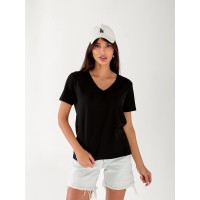 Жіноча футболка з вирізом чорного кольору 33485