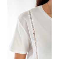 Жіноча футболка з сіточкою з боків білого кольору 33508