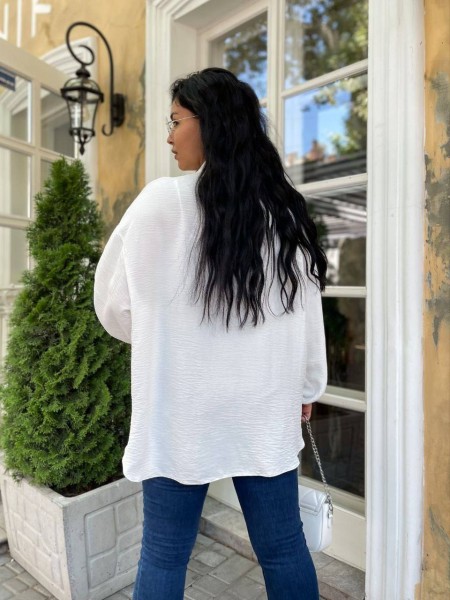 Жіноча сорочка з манжетами на резинці молочного кольору 33550