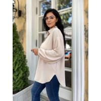 Жіноча сорочка з манжетами на резинці бежевого кольору 33551