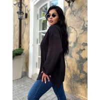 Жіноча сорочка з манжетами на резинці чорного кольору 33552