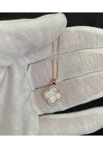 Підвіска біла Конюшина з ланцюжком золотого кольору 33556