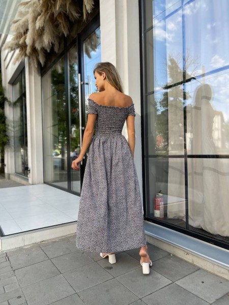 Літня сукня міді в квітку з відкритими плечима чорного кольору 33569