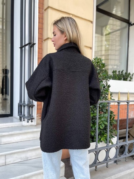 Жіноча куртка-сорочка чорного кольору 25101 АА