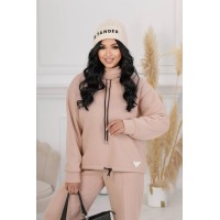 Женский прогулочный костюм бежевого цвета 25378