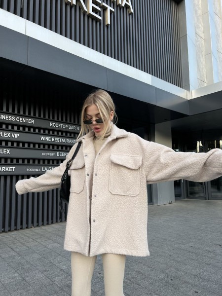 Жіноча сорочка баранчик оверсайз бежевого кольору 25427 Ordio