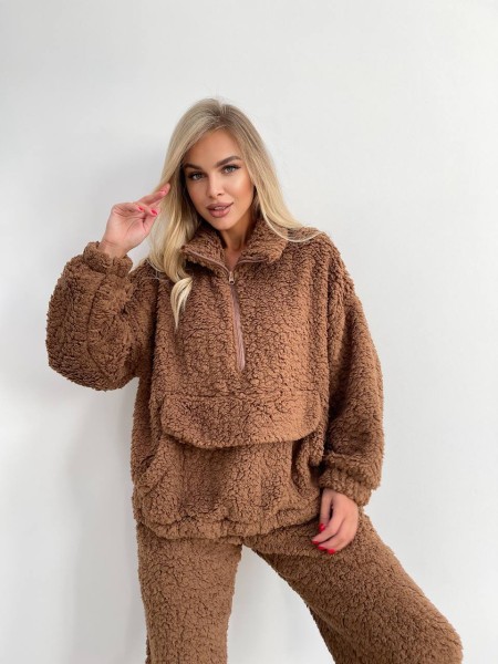 Женский теплий и стильный костюм Тедди коричневого цвета 25554