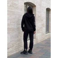 Жіночий теплий костюм із змійкою чорного кольору 25637