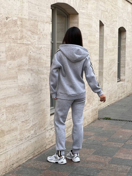 Женский теплый костюм со змейкой серого цвета 25638