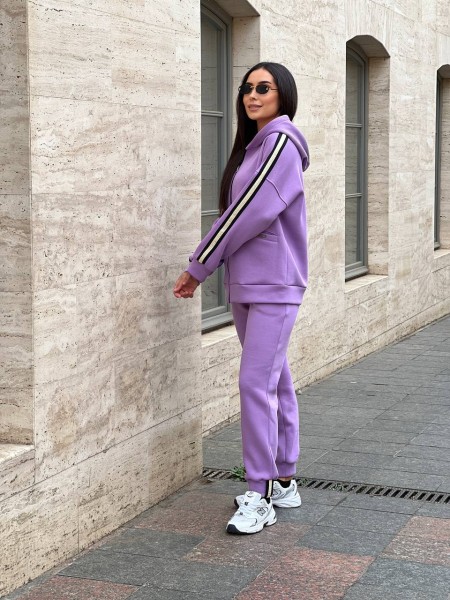 Женский теплый костюм со змейкой лилового цвета 25639