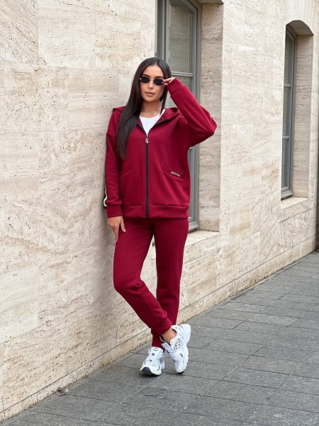 Женский теплый костюм со змейкой бордового цвета 25641