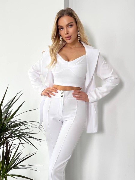 Жіночий стильний костюм -трійка білого кольору 25772 AA