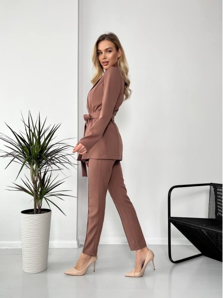 Жіночий стильний костюм -трійка кавового кольору 25778 AA