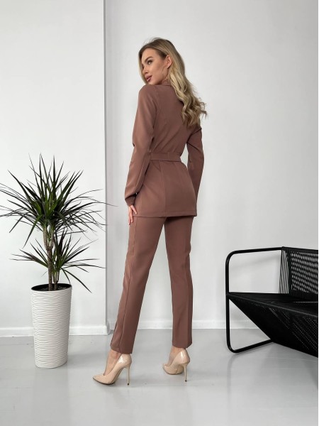 Жіночий стильний костюм -трійка кавового кольору 25778 AA