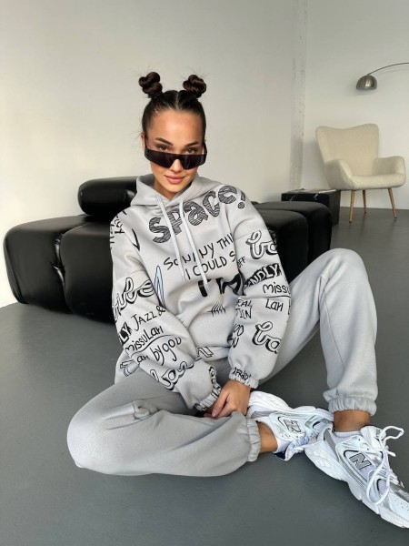 Женский  спортивный костюм с принтом серого цвета  25915 Br