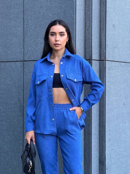 Жіночий костюм із мікровельвету на кнопках синього кольору 26050 Vo