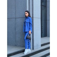 Жіночий костюм із мікровельвету на кнопках синього кольору 26050 Vo