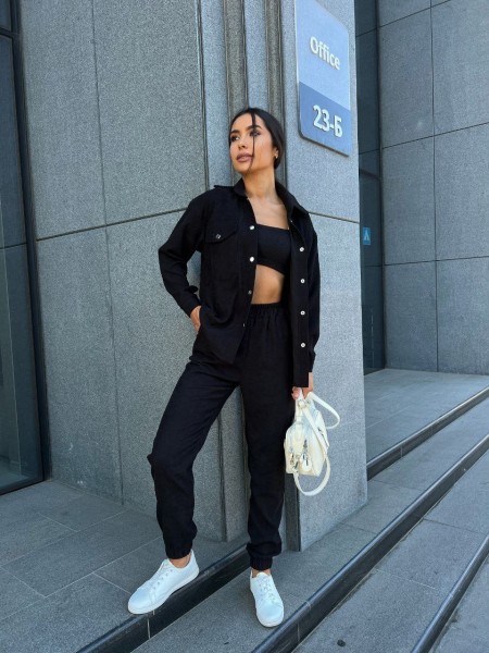 Жіночий костюм із мікровельвету на кнопках чорного кольору 26051 Vo