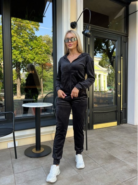 Женский велюровый костюм черного цвета 26286