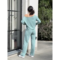 Женский костюм со спущенным плечем оливкового цвета   26296