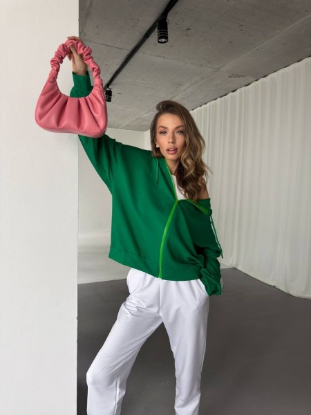 Женский костюм кофта цвета травы, штаны белого цвета  26744