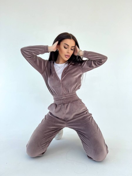 Женский велюровый костюм цвета капучино 26801