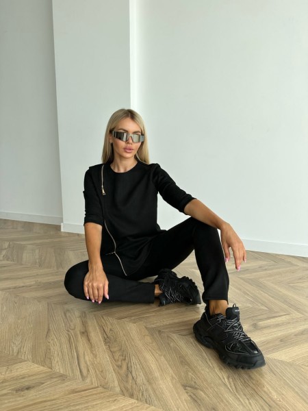 Жіночий прогулянковий костюм чорного кольору 26815 МО