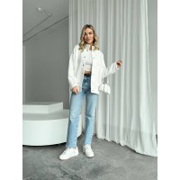 Женский бомбер из букле баранчика белого цвета 26875