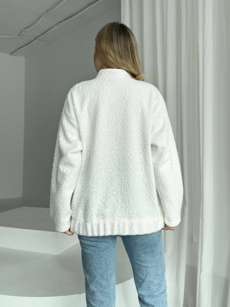 Жіночий бомбер з букле баранчика білого кольору 26875 АА