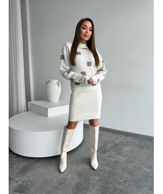 Жіночий в'язаний костюм молочного кольору 26936 АО