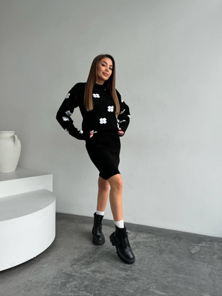 Жіночий в'язаний костюм чорного кольору 26937 АО