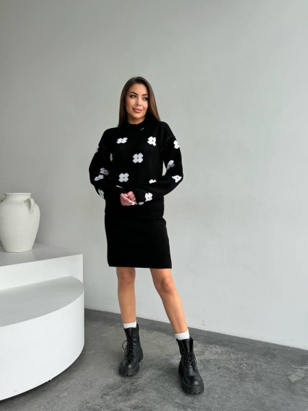 Жіночий в'язаний костюм чорного кольору 26937 АО