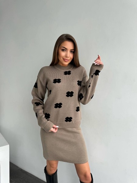 Жіночий в'язаний костюм кольору мокко 26940 АО