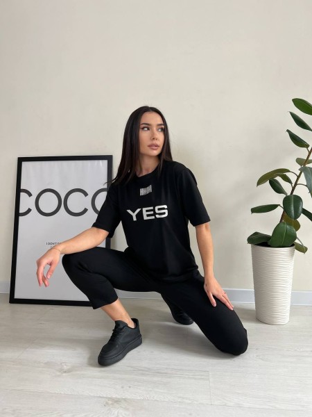 Легкий спортивный костюм черного цвета 27642