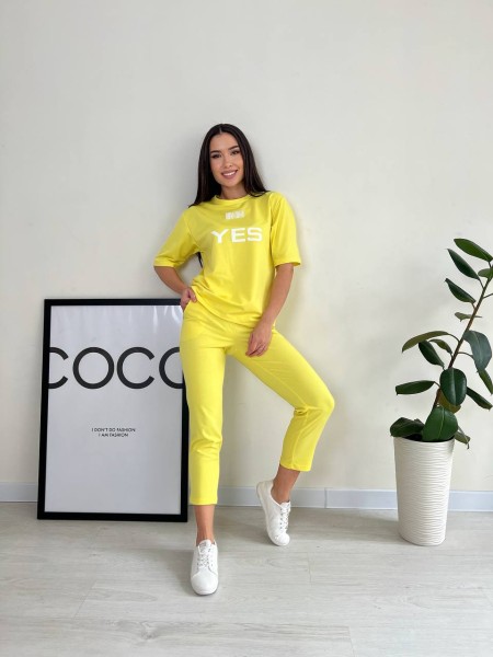 Легкий спортивний костюм жовтого кольору 27643 N