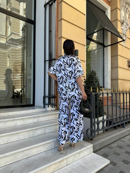 Ніжний прогулянковий костюм молочного кольору 28060 N