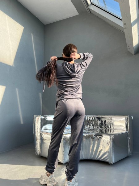 Спортивный велюровый костюм графитового цвета 28726