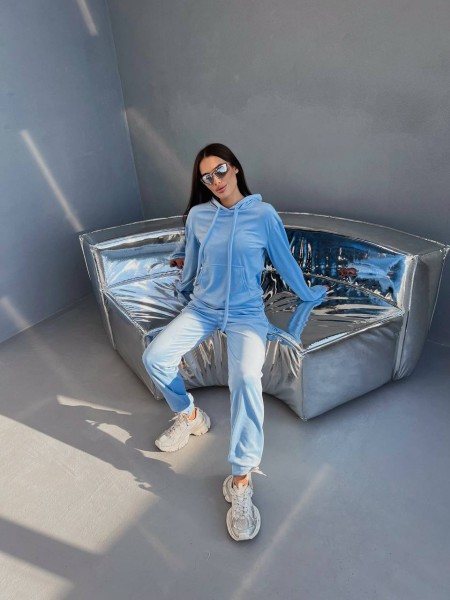 Спортивный велюровый костюм голубого цвета 28731