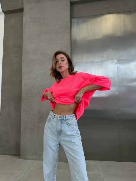 Базова, яскрава футболка малинового кольору 28835