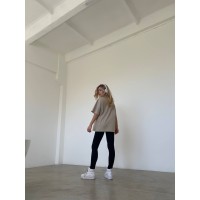 Стильна бавовняна футболка з написом бежевого кольору 28854