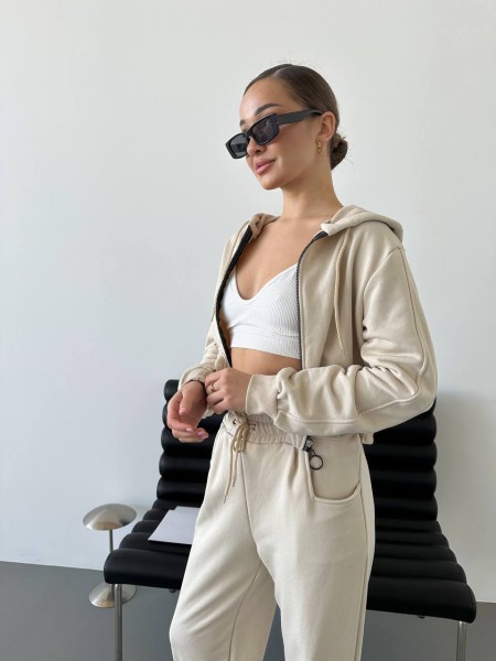 Стильный женский спортивный костюм молочного цвета 28962