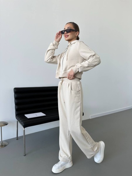Стильный женский спортивный костюм молочного цвета 28962