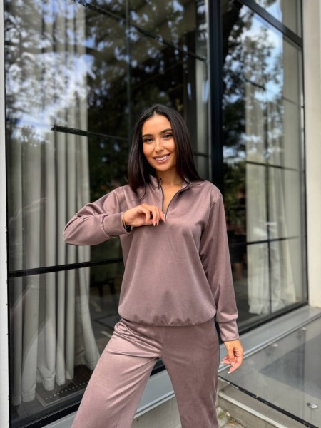Женский спортивный костюм из трикотажа кофейного цвета 29184