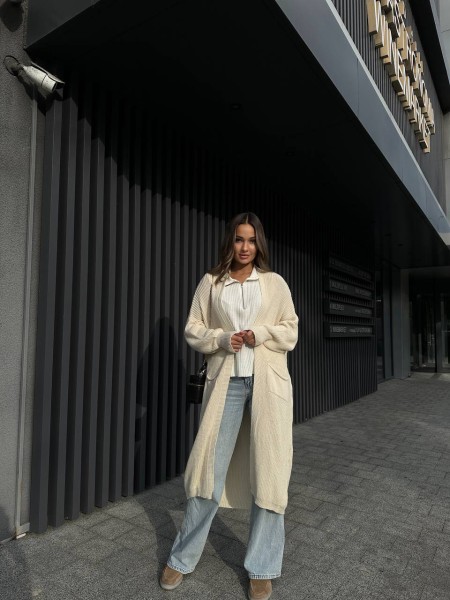 Подовжений в'язаний кардиган молочного кольору 29195