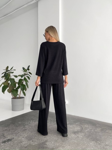 Жіночий прогулянковий костюм вільного крою чорного кольору 29210