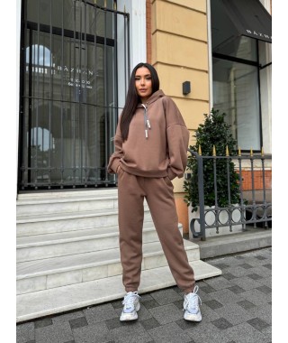 Женский теплый спортивный костюм кофейного цвета 29340