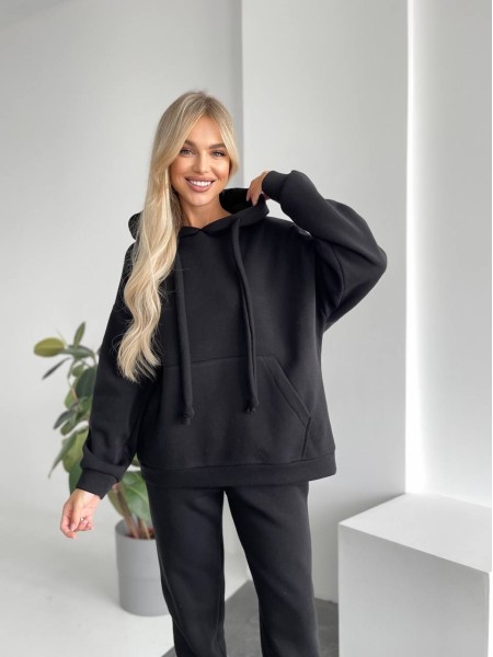 Теплый женский костюм с капюшоном черного цвета 29401